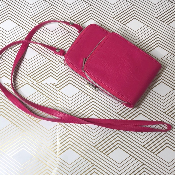 unbranded Handbags - Small cross over pink bag